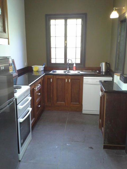 Sunset Cottages - Sydney 4u 3
