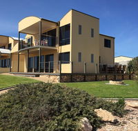 Sunset Cove Beach House - Sydney 4u