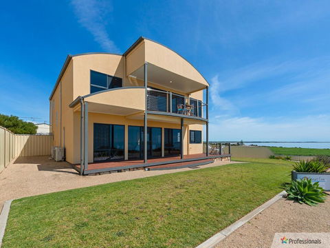 Sunset Cove Beach House - Sydney 4u 0