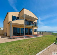 Sunset Cove Beach House - Sydney 4u