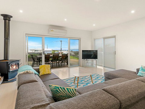 Swan Bay Views - Sydney Resort 1