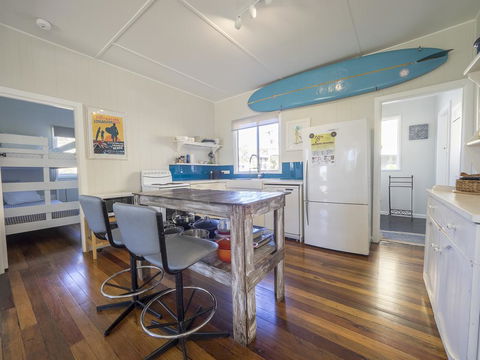 Tallowood Beachfront Cottage - Sydney 4u 3