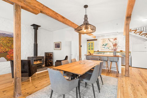 TARALGA TERRACES - Accommodation Sydney 2