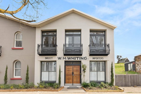 TARALGA TERRACES - Accommodation Sydney 0