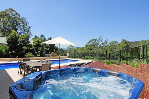 Tatiara - Spacious Family Friendly Home! - Sydney 4u 3