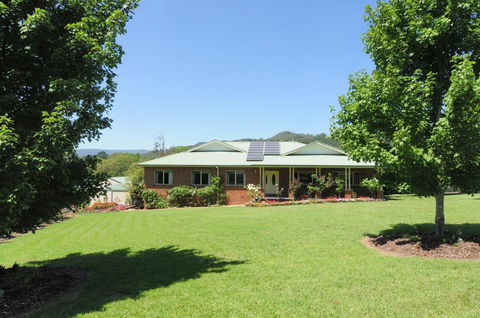 Tatiara - Spacious Family Friendly Home! - Sydney 4u 1