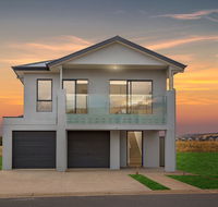 Tee Two on Troon - 21/30 Troon Drive - Sydney 4u
