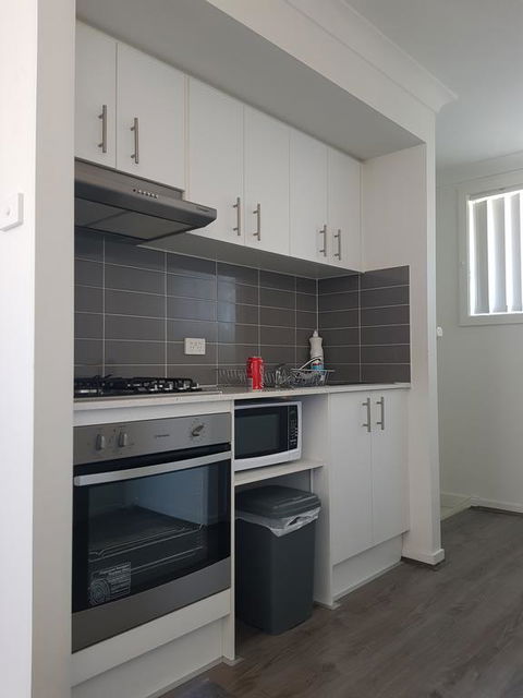 Tempe Street - Sydney 4u 1