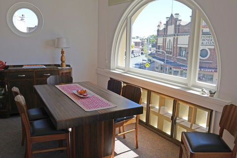 The Bank B&B West Wyalong - Sydney 4u 2