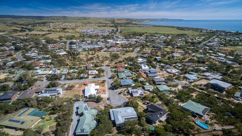 The Banksia - 3 Banksia Court, Normanville - Sydney 4u 2