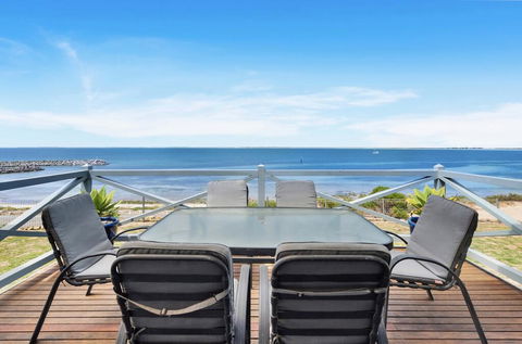 The Beach House - Point Turton - Sydney 4u 0