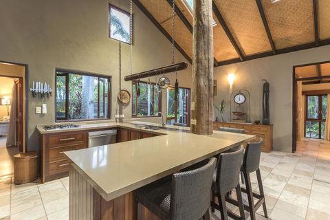 The Beach House On Newell - Accommodation Sydney 3