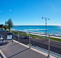 Penguin Waterfront Escape - Sydney 4u