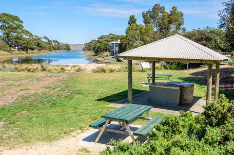 Aqua Beachfront! - Sydney 4u 4
