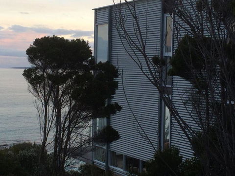 Holland House Bay Of Fires - Sydney 4u 7