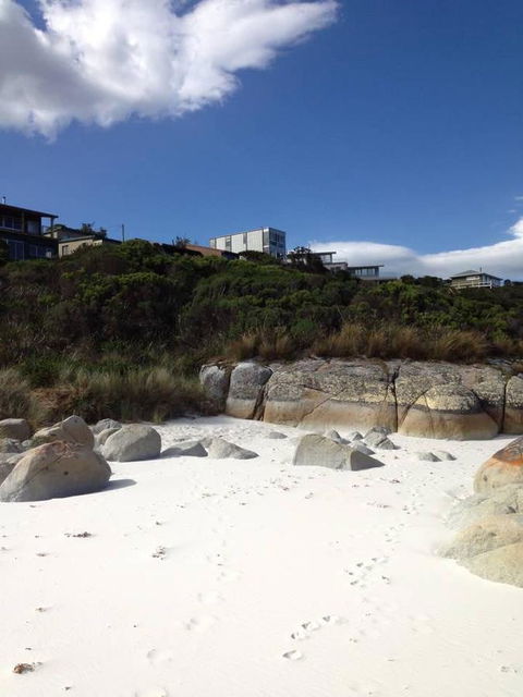 Holland House Bay Of Fires - Sydney 4u 4