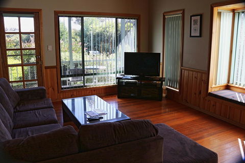 Hazards Beach House - Sydney 4u 7