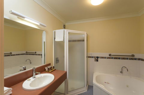 Panorama Hotel St Helens - Sydney 4u 20