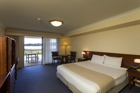 Panorama Hotel St Helens - Sydney 4u 21