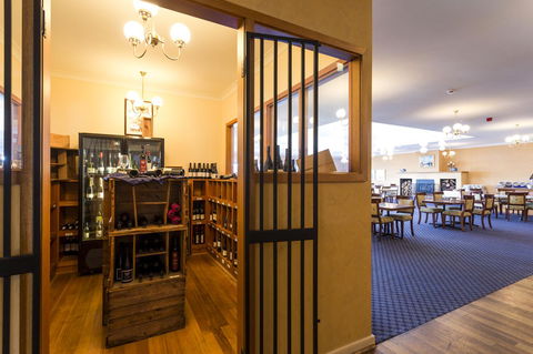 Panorama Hotel St Helens - Sydney 4u 18