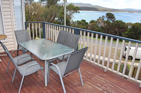 Front Row Beachfront - Sydney 4u 2