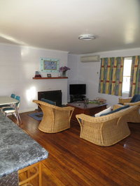 Orford Prosser Holiday Units