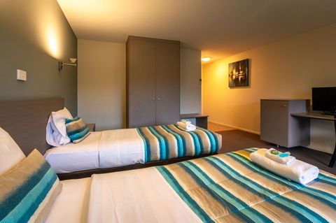 Kingston Hotel - Sydney 4u 1