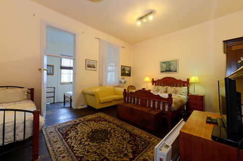 Edinburgh Gallery Bed & Breakfast - Accommodation Sydney 38