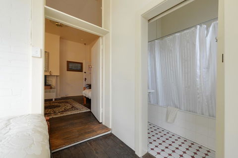 Edinburgh Gallery Bed & Breakfast - Accommodation Sydney 33