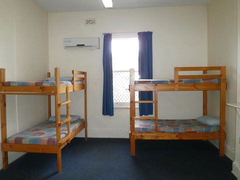 Launceston Backpackers - Sydney 4u 5