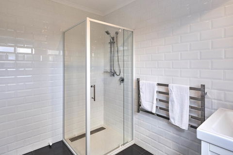 DOLPHIN LOOKOUT COTTAGE - Amazing Views Of The Bay Of Fires - Sydney 4u 3