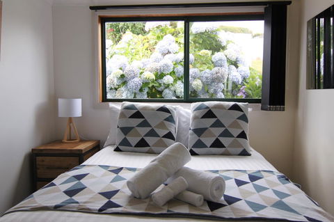DOLPHIN LOOKOUT COTTAGE - Amazing Views Of The Bay Of Fires - Sydney 4u 6