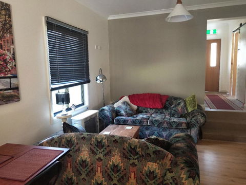 Wanderlust Cottage - Sydney 4u 4