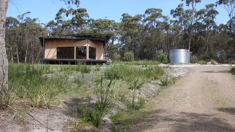 BAY OF FIRES ECO HUT Off Grid Experience At Binalong Bay - Sydney 4u 20