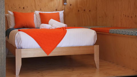 BAY OF FIRES ECO HUT Off Grid Experience At Binalong Bay - Sydney 4u 3