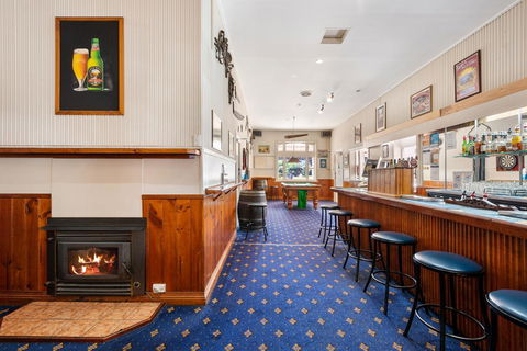 Empire Hotel Queenstown - Sydney 4u 18