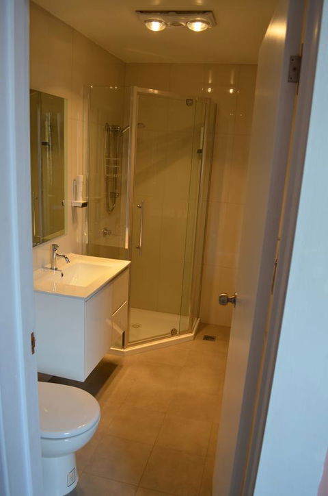 Empire Hotel Queenstown - Sydney 4u 5