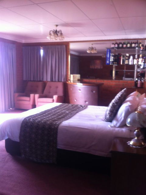The Waterloo Hotel - Sydney 4u 9