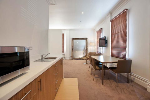 Ikon Hotel - Sydney 4u 24