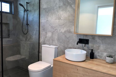 HIDDEN HAVEN Binalong Bay - Sydney 4u 4