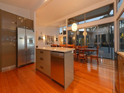 Cloudy Bay Lagoon Estate - Sydney 4u 6
