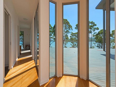 Cloudy Bay Lagoon Estate - Sydney 4u 11