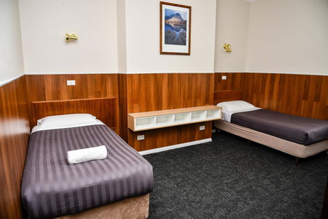 Hobart Tower Motel - Sydney 4u 11