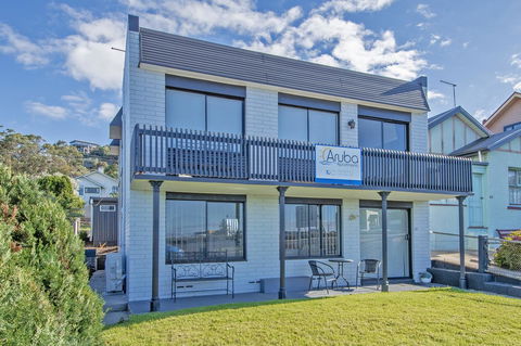 Aruba Apartments - Accommodation Sydney 1