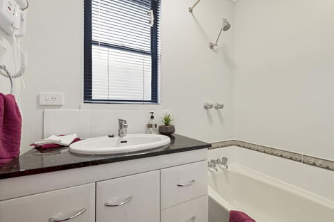 Aruba Apartments - Accommodation Sydney 5