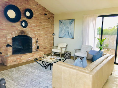 EMBRACING EVANDALE - Hosted By L'Abode Accommodation - Sydney 4u 5