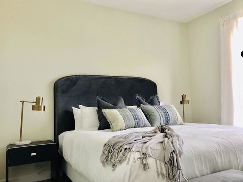 EMBRACING EVANDALE - Hosted By L'Abode Accommodation - Sydney 4u 14