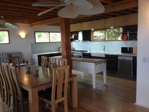 Driftwood Bay Of Fires - Sydney 4u 9
