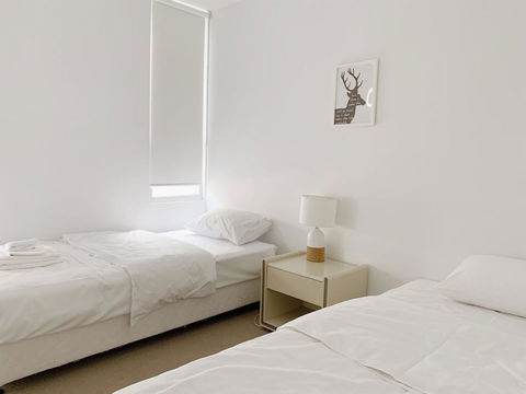 Poplar Box Hill Apartment - Sydney 4u 8