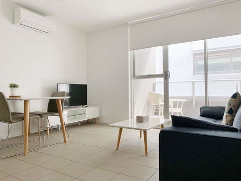 Poplar Box Hill Apartment - Sydney 4u 6